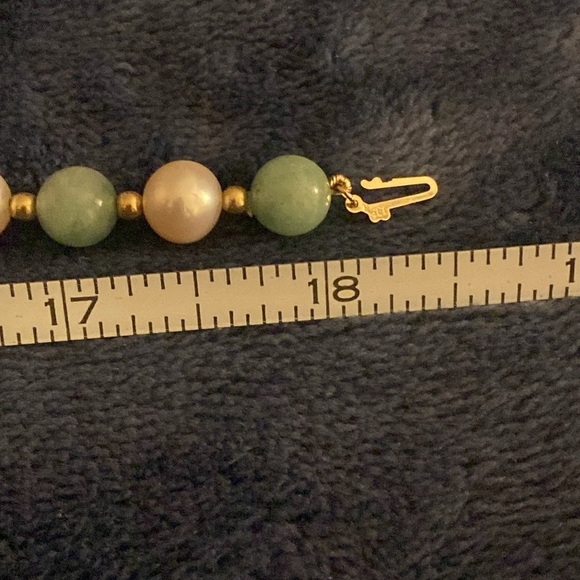 Pearl Necklace with 14K Gold Elegant and Class in one - Picture 12 of 17